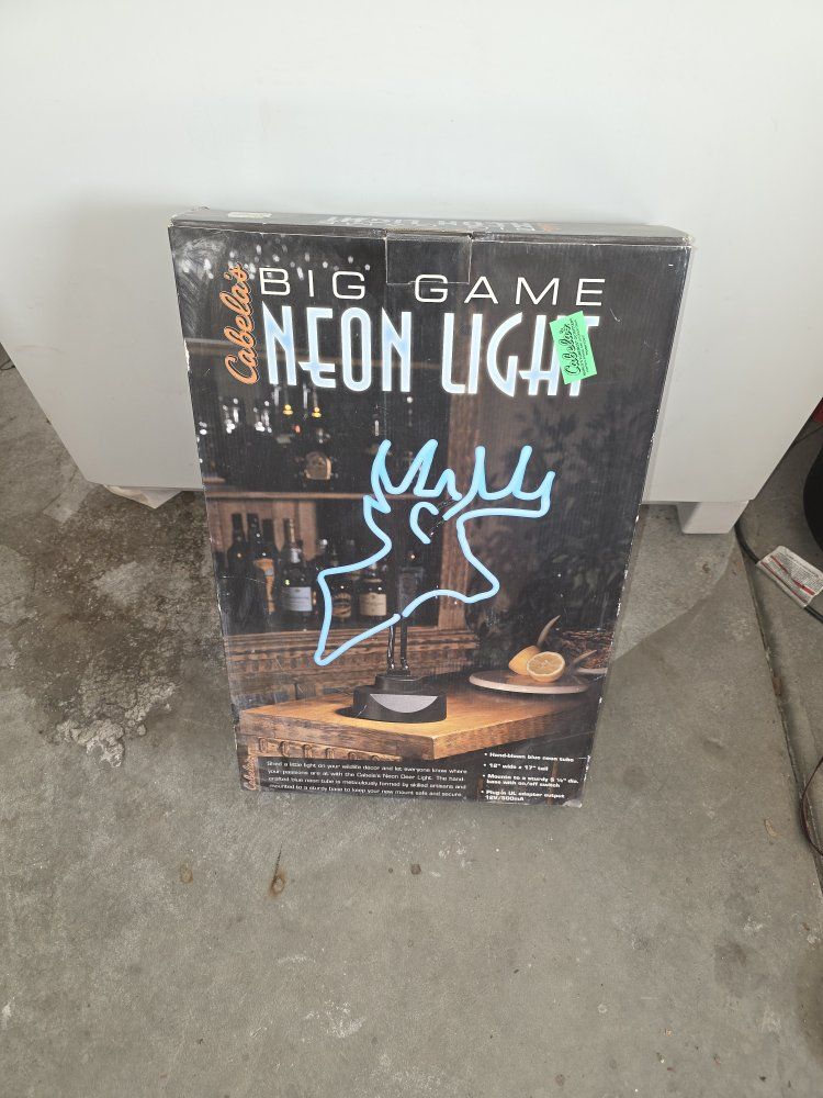 Cabelas Big game neon light