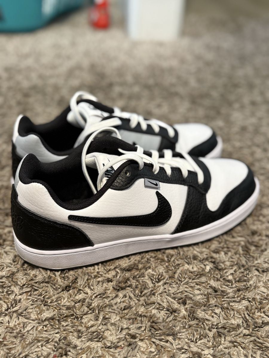 Men’s Size 11 Nike Ebernon Low Premiums