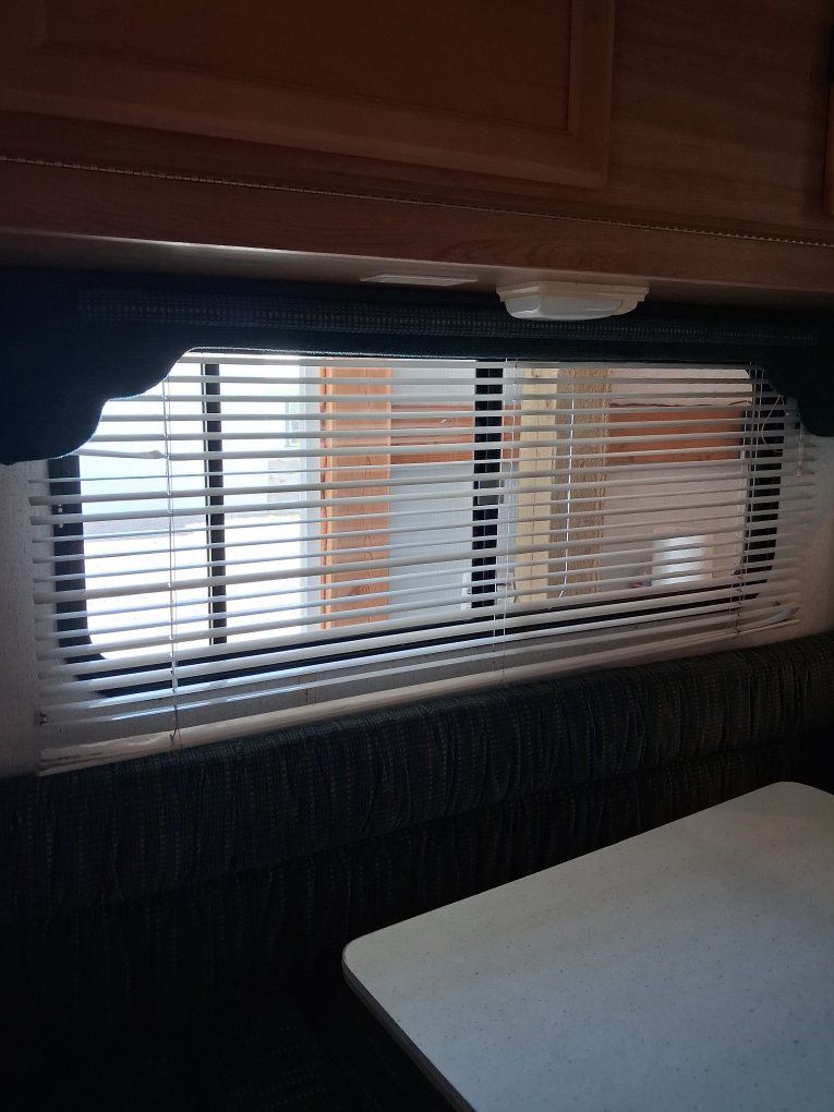 Main image 6
