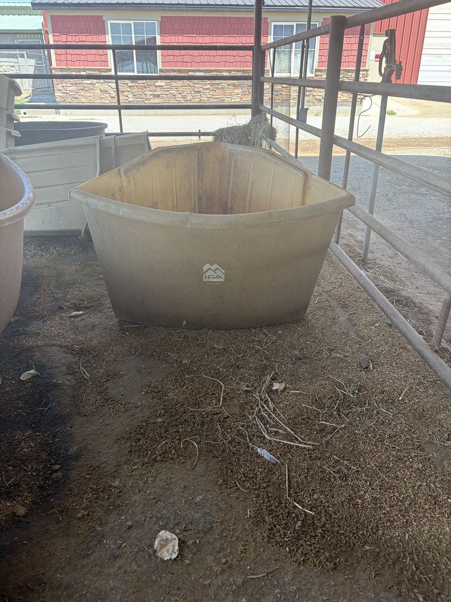 IFA Poly Corner Feed Tub / Horse stall corner feeders