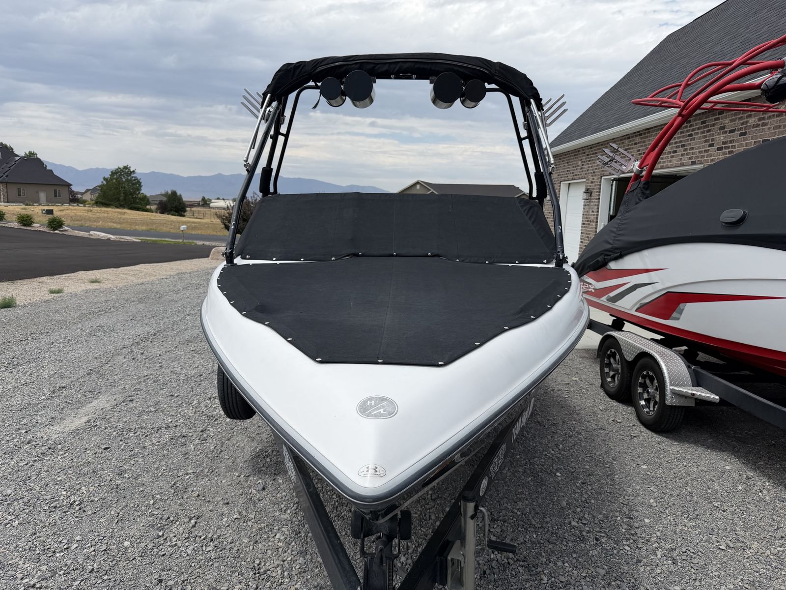 Main image 6