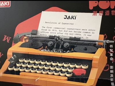 JAKI Maker Pop Mechanical Typewriter Vintage Style Building Block Model Set