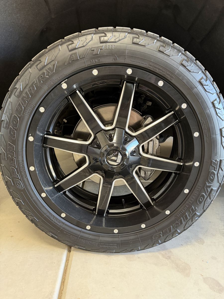 22inch Fuel Maverick Wheels with Tires