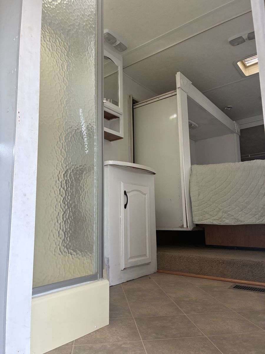 Main image 6