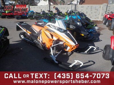 2016 Arctic Cat® M8000