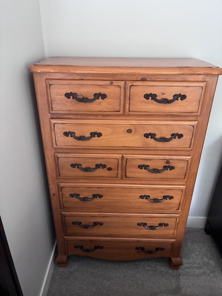 Wood dresser