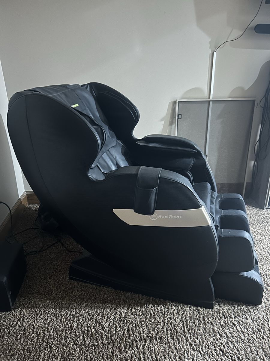 RealRelax Zero Gravity Massage Chair