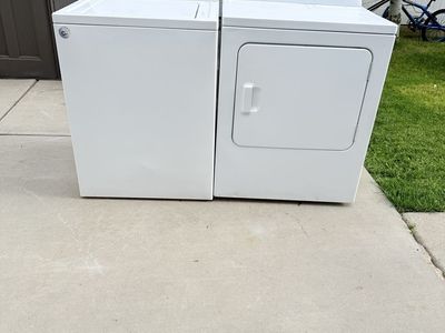 Whirlpool Washer & Amana Dryer Set - White, Top Load Washer & Front Load Dryer, Good Condition