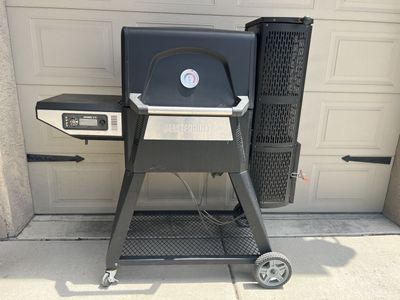 Masterbuilt 560 Digital Charcoal Grill and Smoker