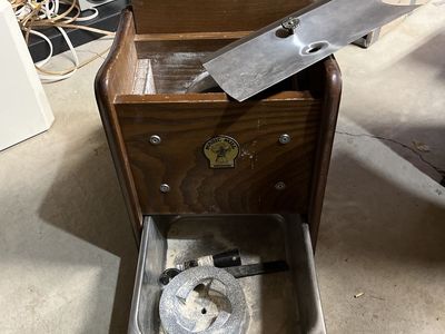 Magic mill wheat Grinder