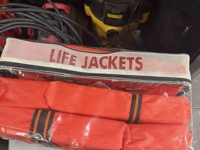 3 pack life jackets