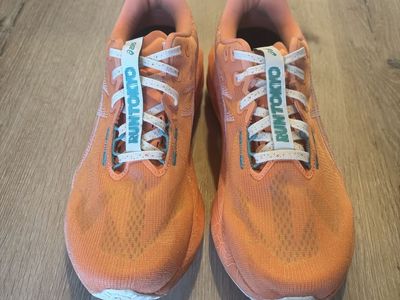 ASICS Novablast 5 Tokyo - 9.5 Men’s