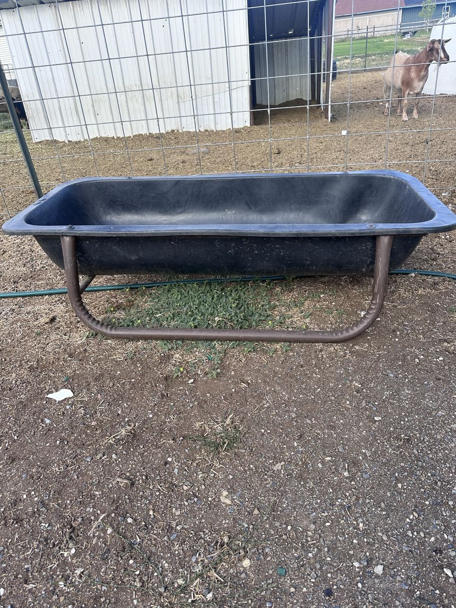 Goat feeder
