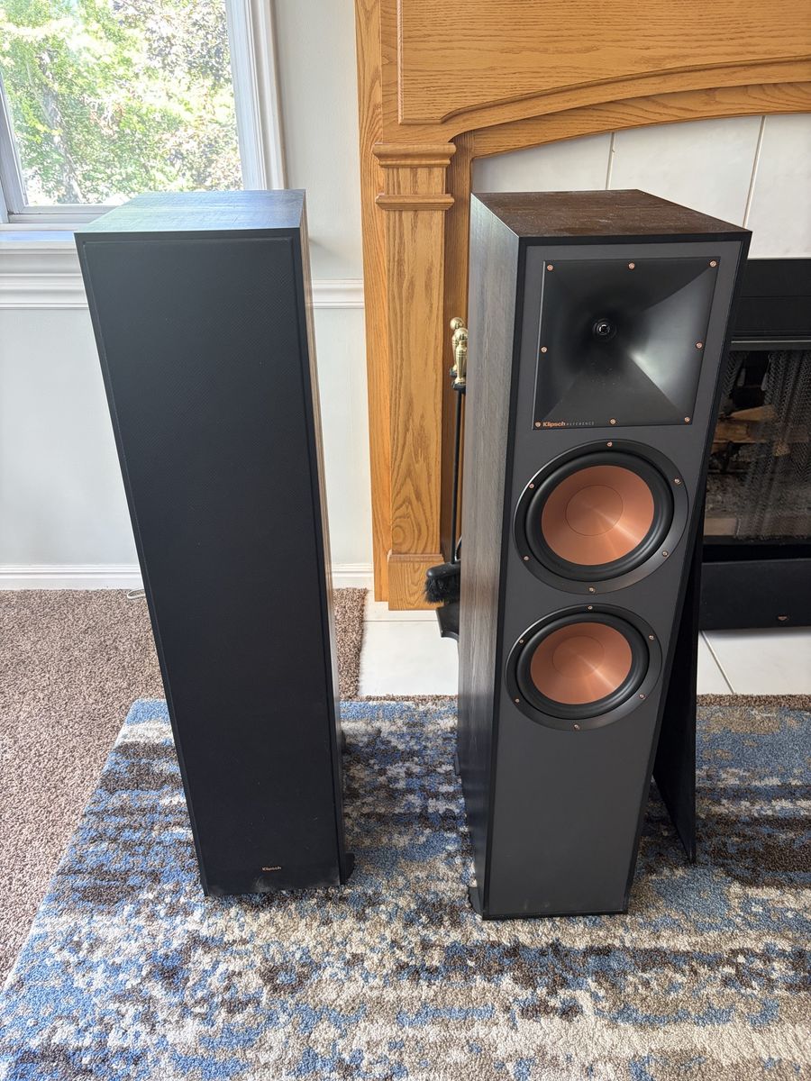 Klipsch R-820F Floorstanding Speakers – Pair 
