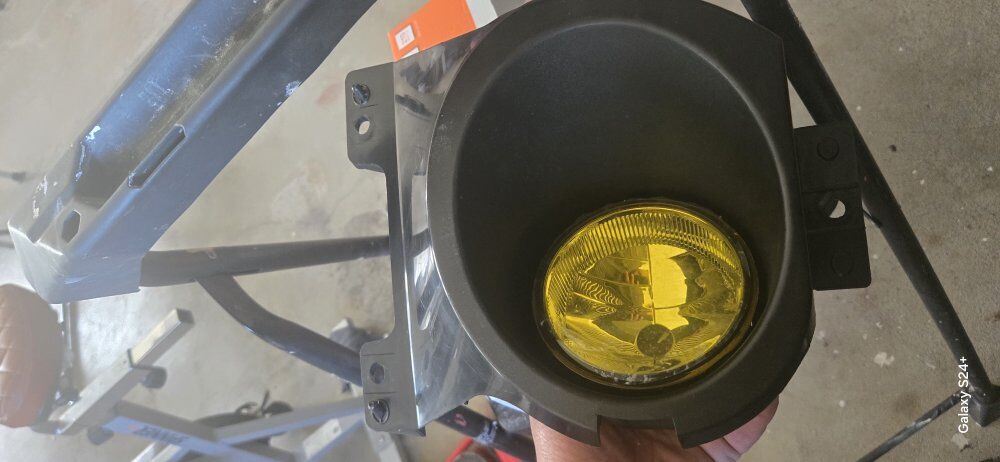 ford f150 yellow fog lights