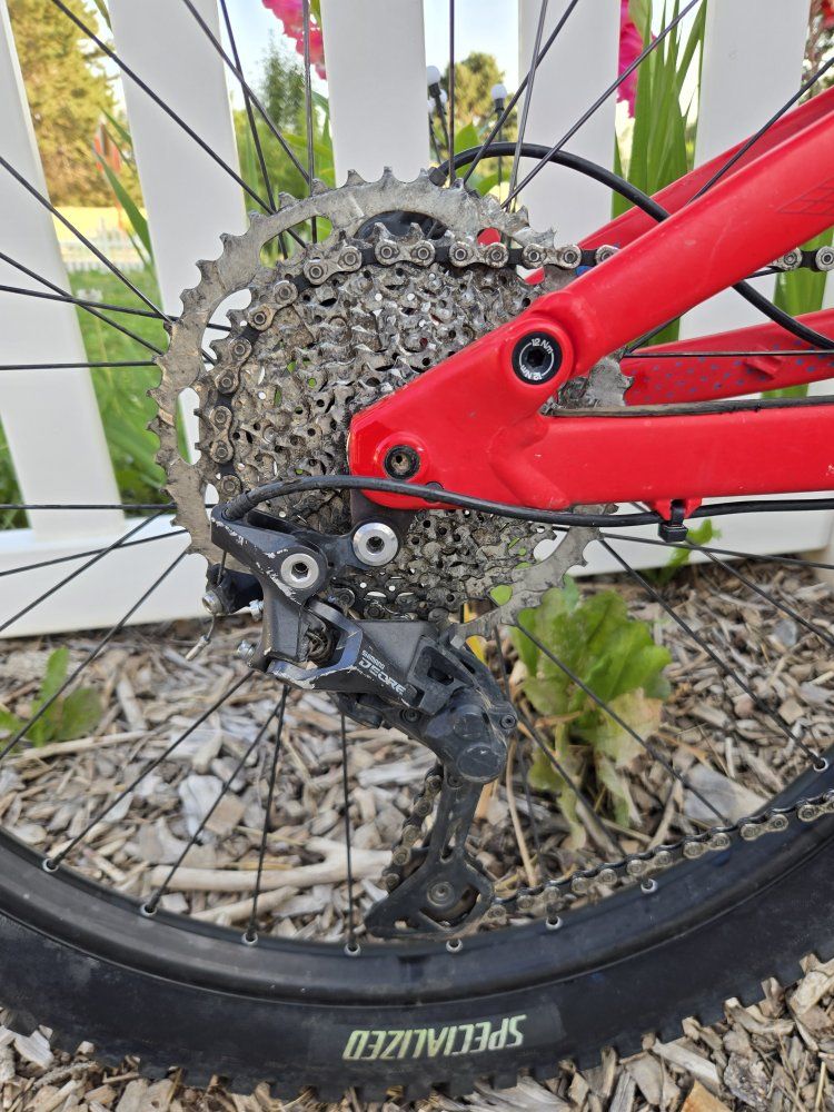 Main image 3