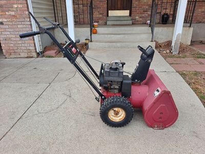 Toro 5hp 22 inch snow blower, Electric start, flawless operator