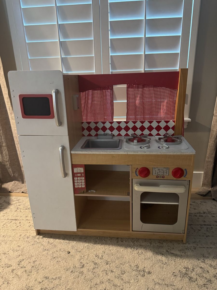 Adorable KidKraft Wooden Play Kitchen Set