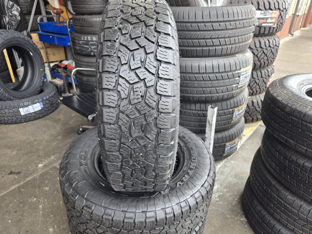 SET 215/75R15 TOYO OPEN COUNTRY A/T