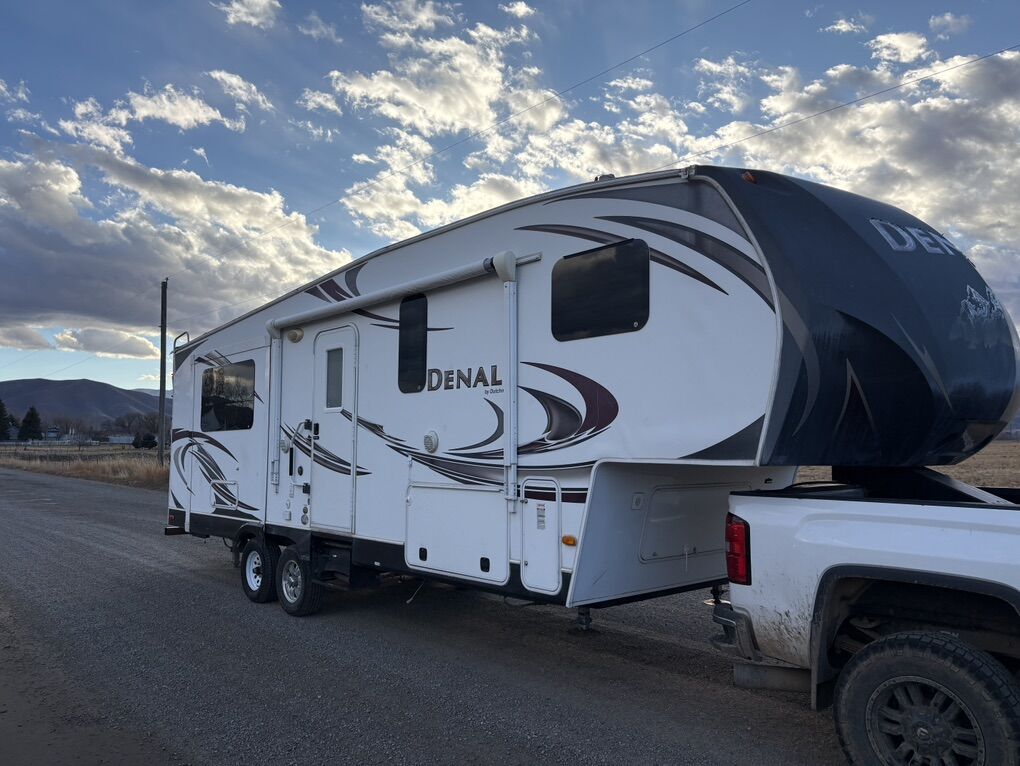 2012 Dutchman Denali 5th Wheel