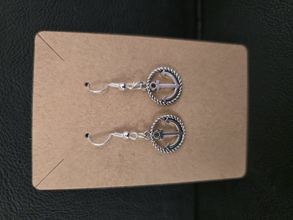 earings with hypoallergenic hooks