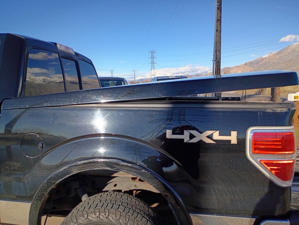 Ford F-150 Lock Bed Cover