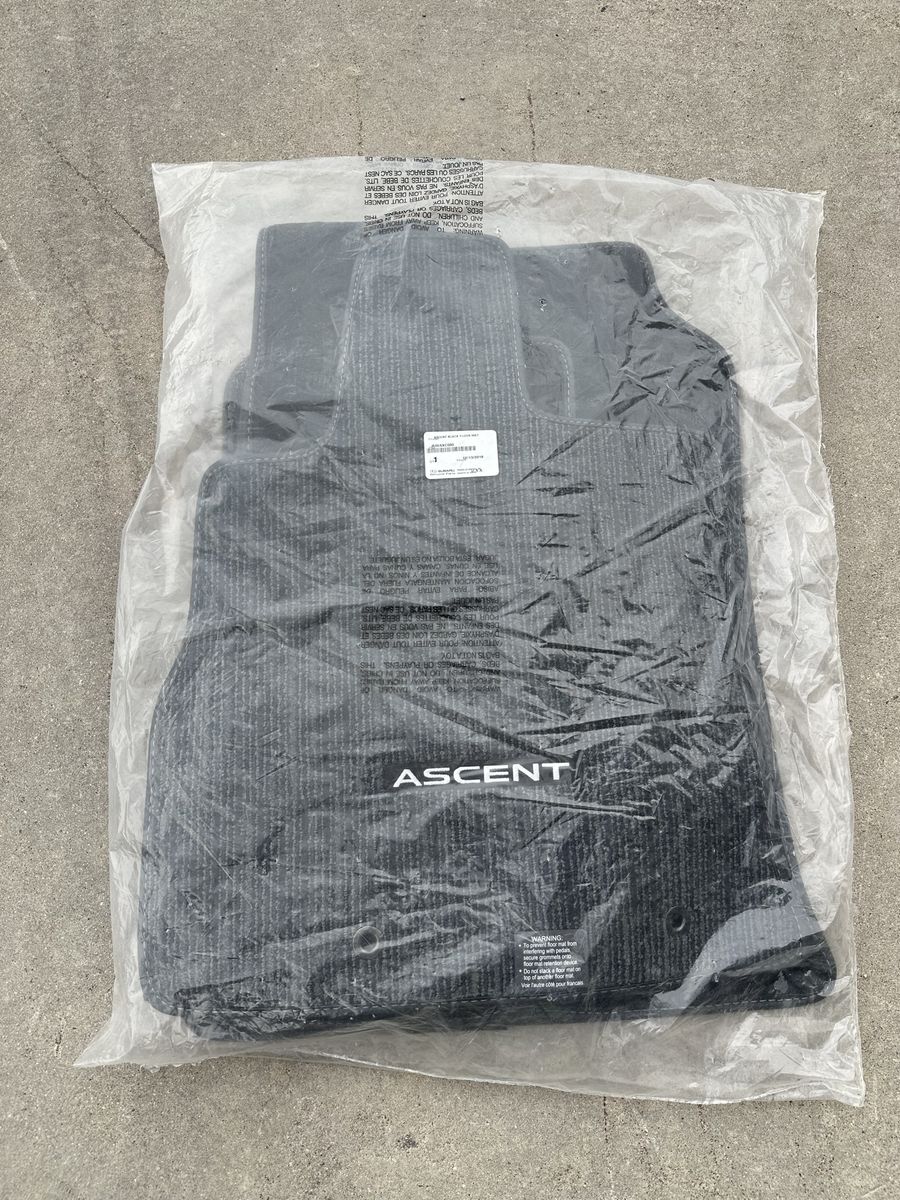 Subaru ascent factory floor mats- new