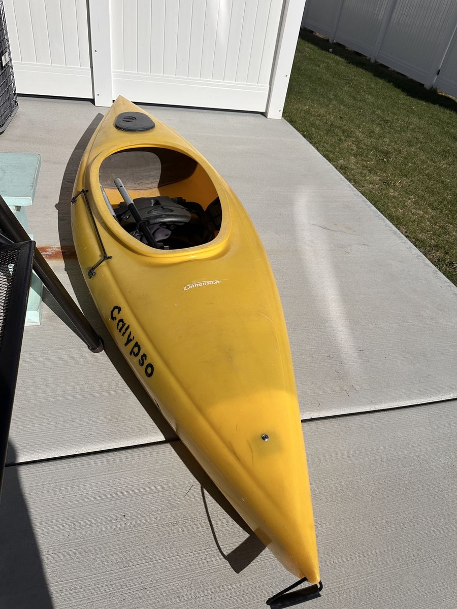 Kayak The Yellow Calypso