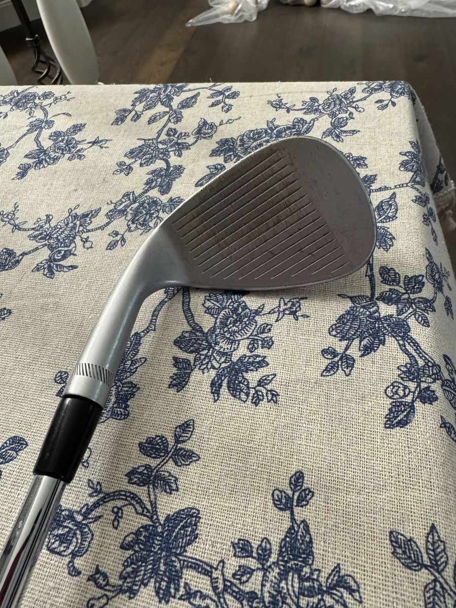Titleist Volkey 52 degree Pre-Owned Golf Wedge Club