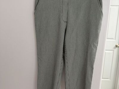 Rafaella Checkered Capris- Size 4