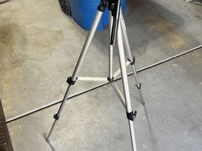 Samsonite Adjustable Camera Tripod with Pan/Tilt Head