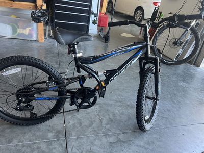20" Hyper Shocker Kids Mtn Bike
