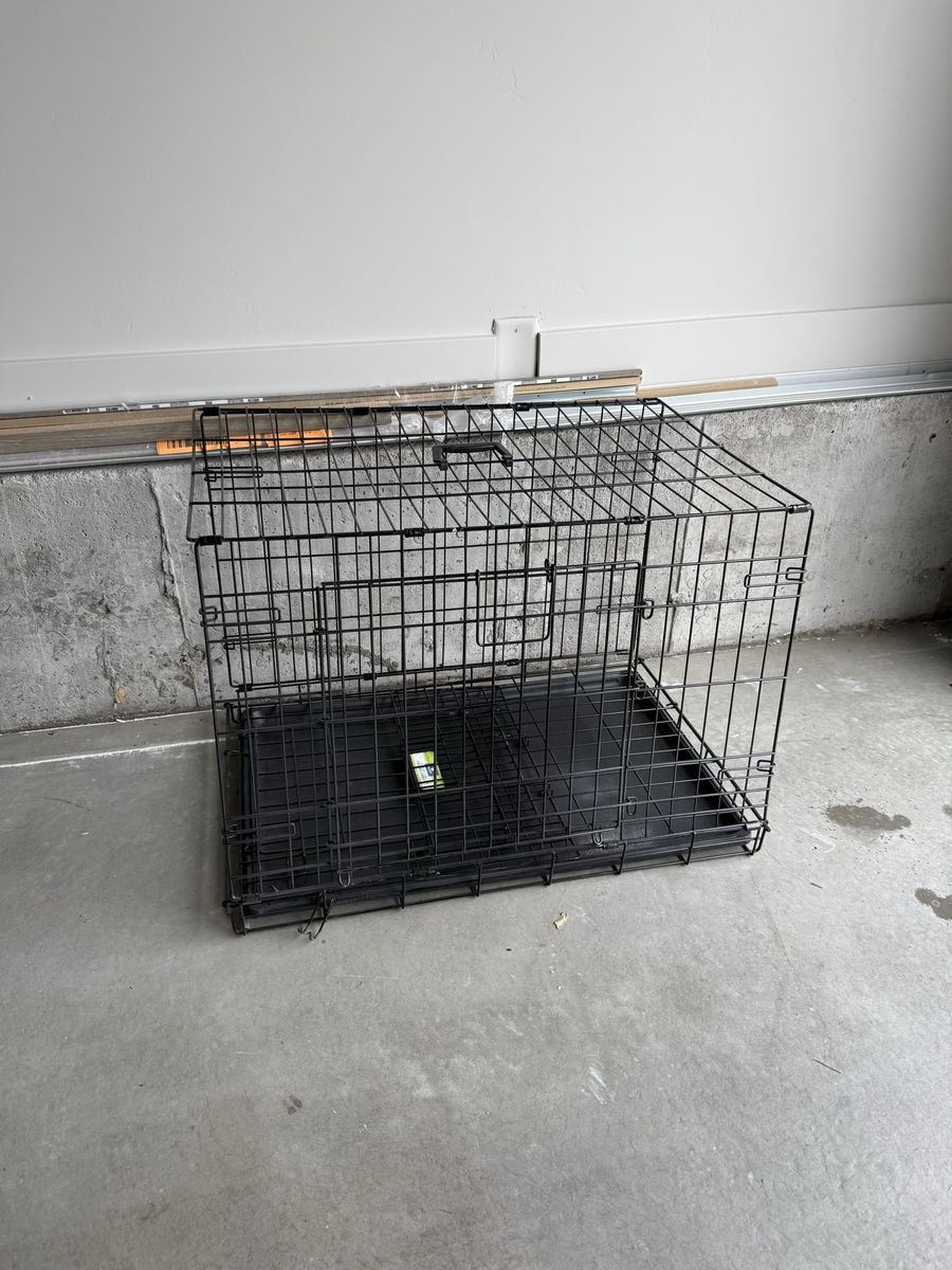Black Wire Pet Crate Dog Kennel with Plastic Tray - 30" L x 19" W x 21" H