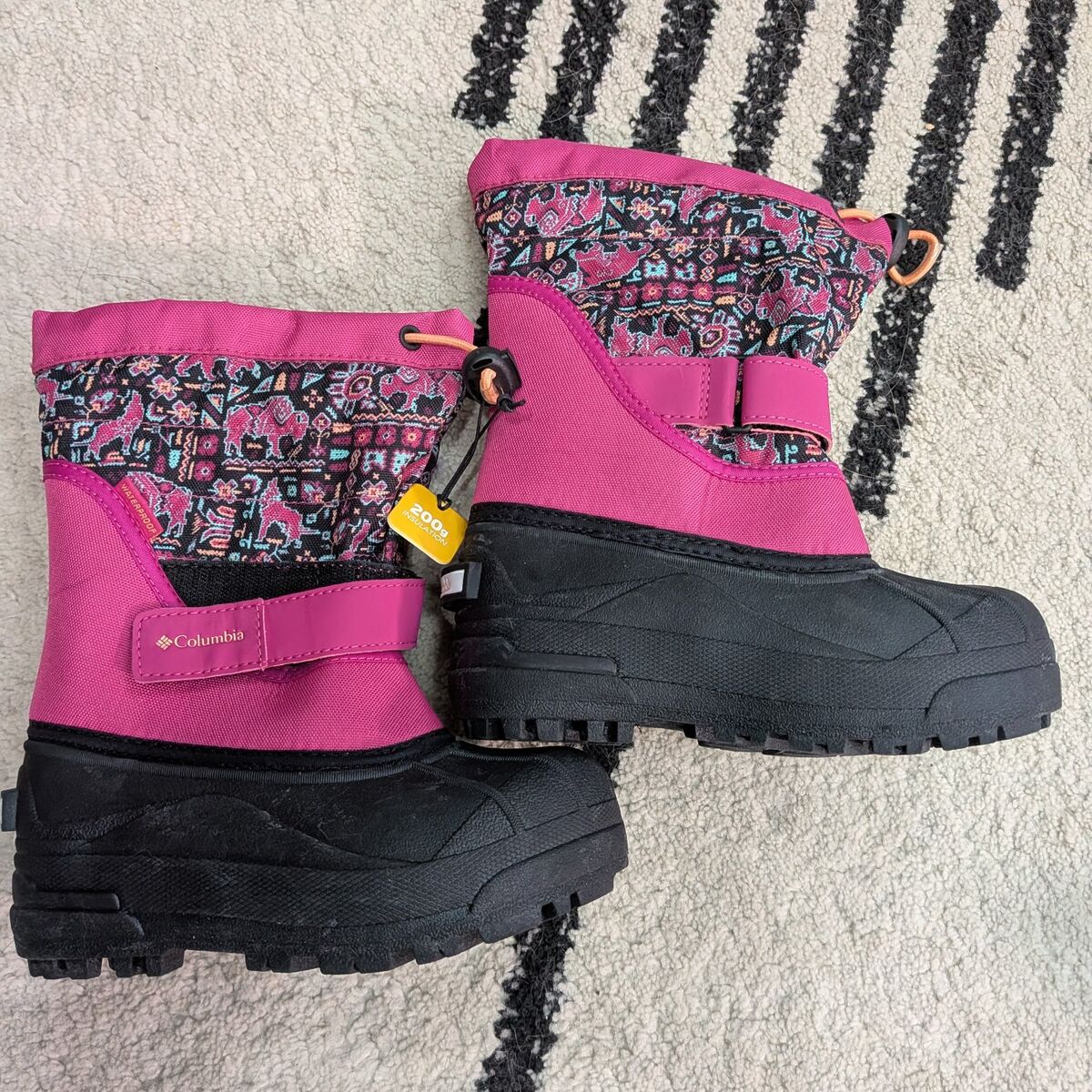 New Colombia boots (y12)