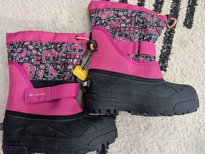 New Colombia boots (y12)