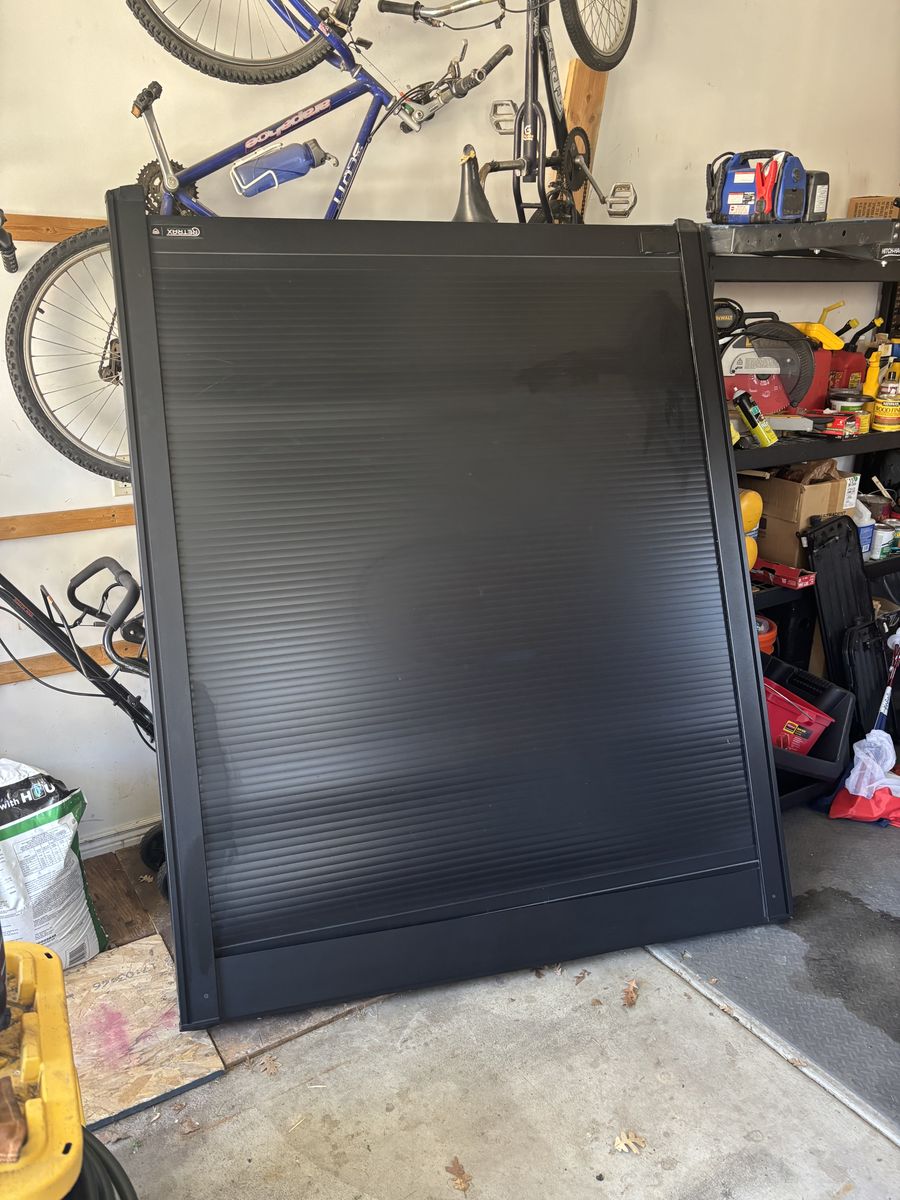 RetraxONE Retractable Tonneau Cover