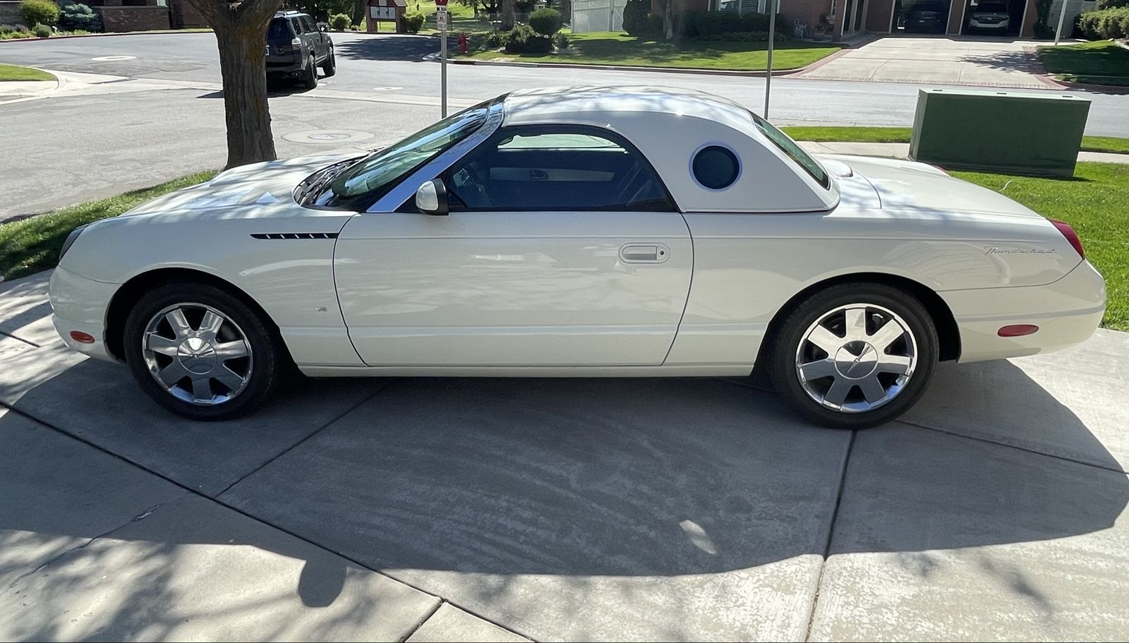 2003 Ford Thunderbird 