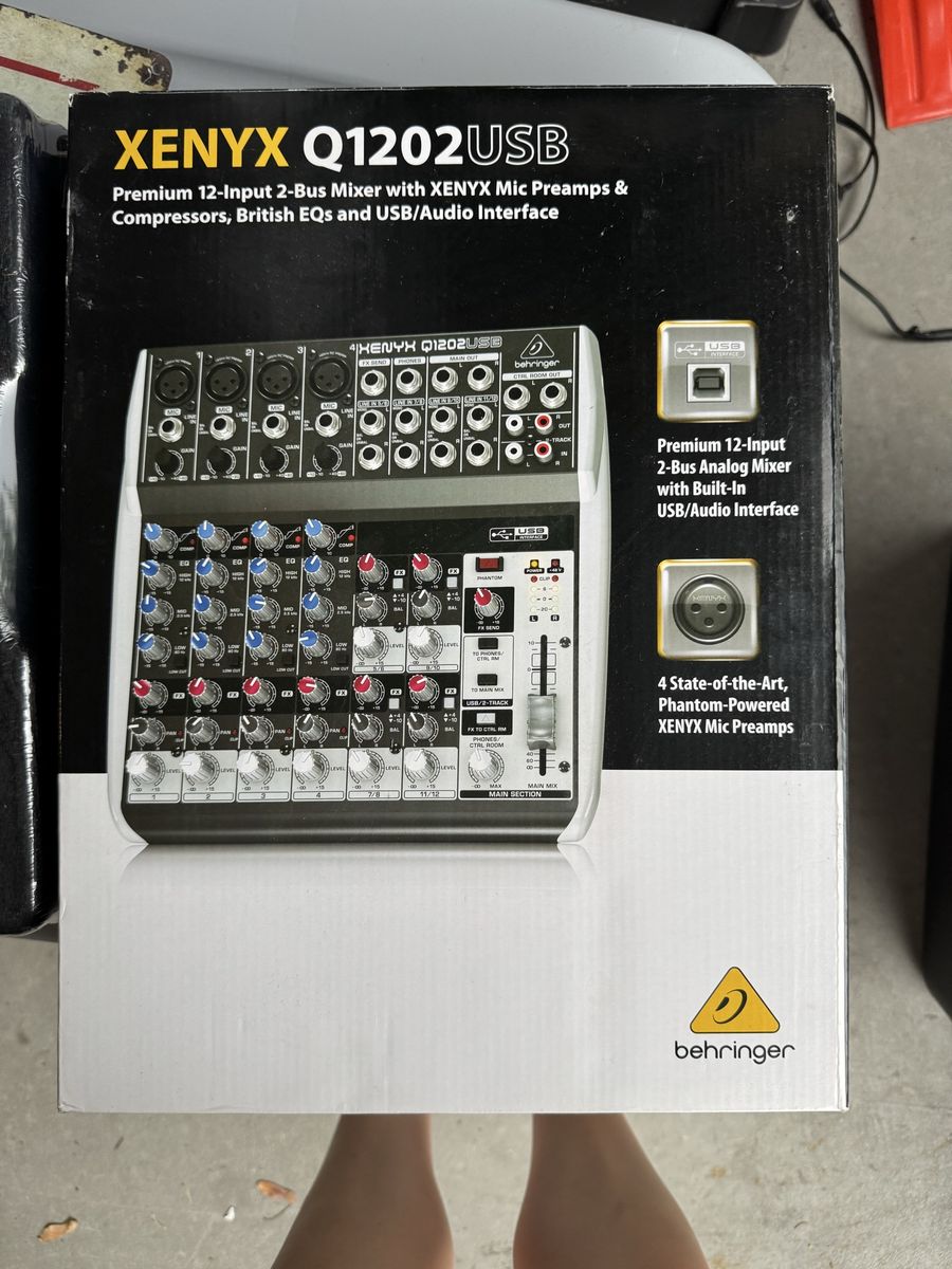 Behringer XENYX Q1202USB Premium 12-Input 2-Bus Mixer with USB/Audio Interface
