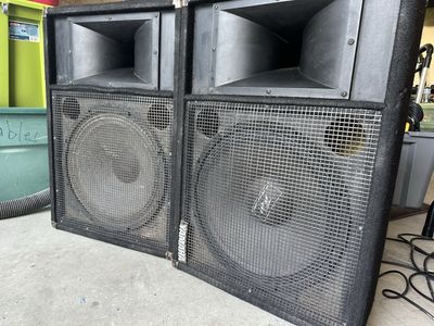 Yamaha monitor speakers