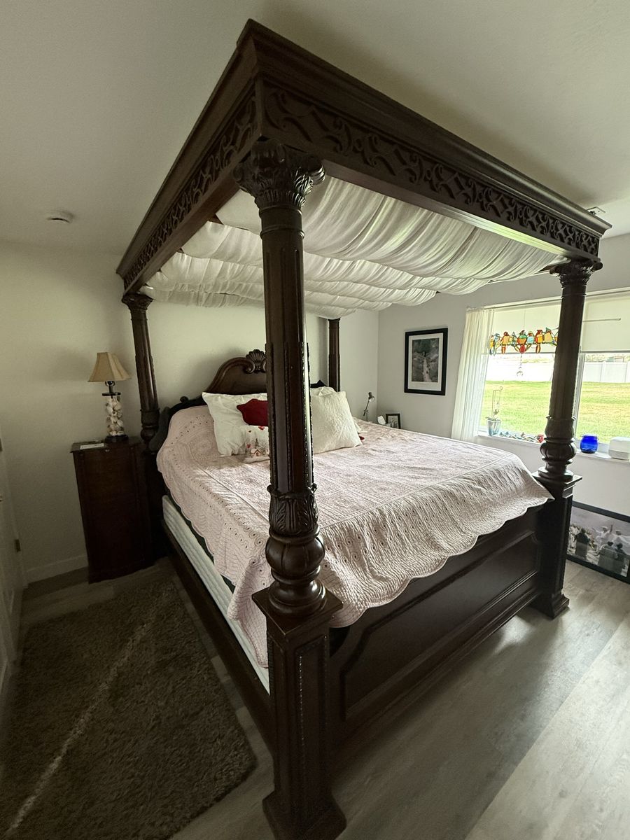 Ornate Carved Wood Four Poster Canopy Bed Frame King size
