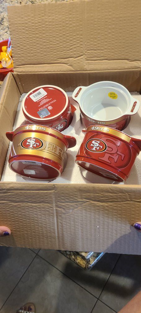 San Francisco 49 ers Beverage Cups.