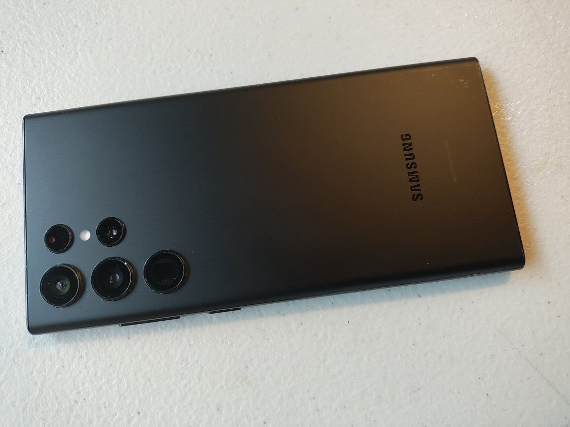 Samsung galaxy S22 ultra 5G 128 GB unlocked