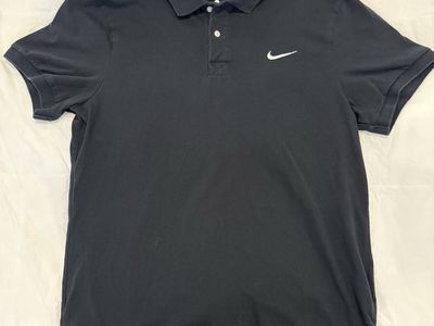 Nike Men's Black Polo Shirt Size Large Short Sleeve Embroidered Swoosh