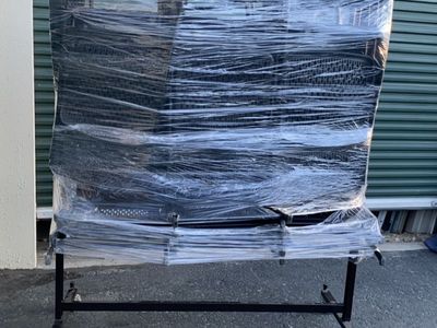 33 MITYLITE FOLDING CHAIRS W CART