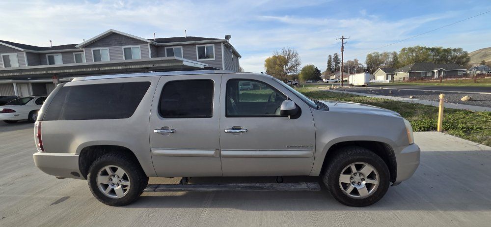 2007 GMC YUKON Denali