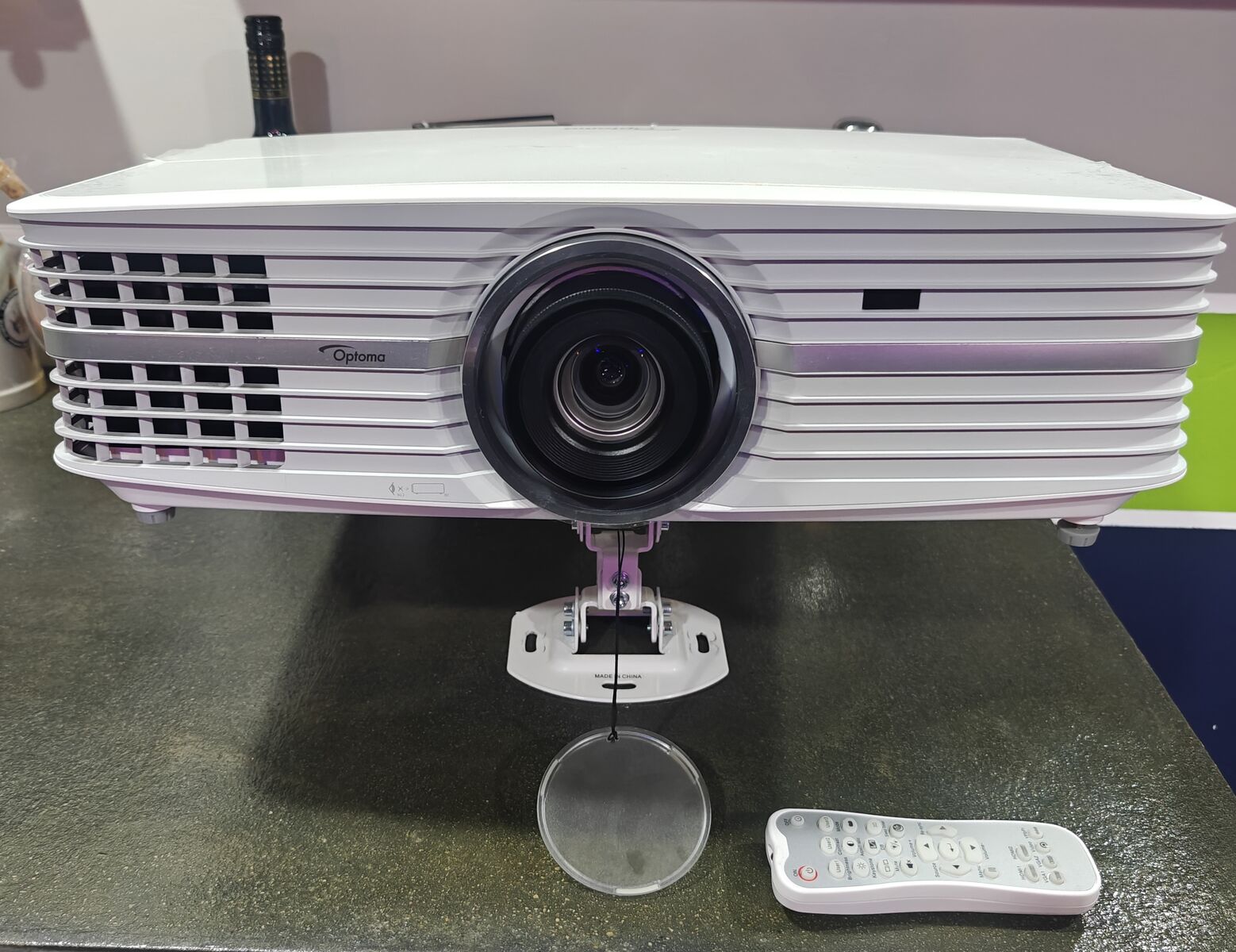 Optoma UHD60 True 4K Projector (750 lamp hours)