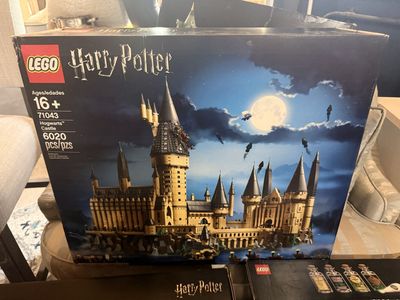 Trade/Sell New Lego hogwart’s castle 71043