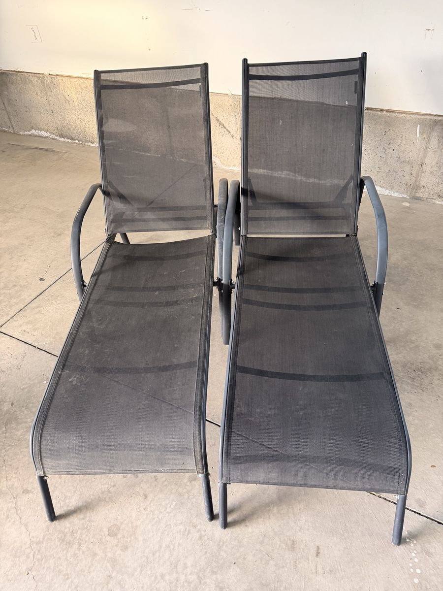 Pair of Outdoor Patio Chaise Lounge Chairs - Adjustable Reclining Mesh Sling,l