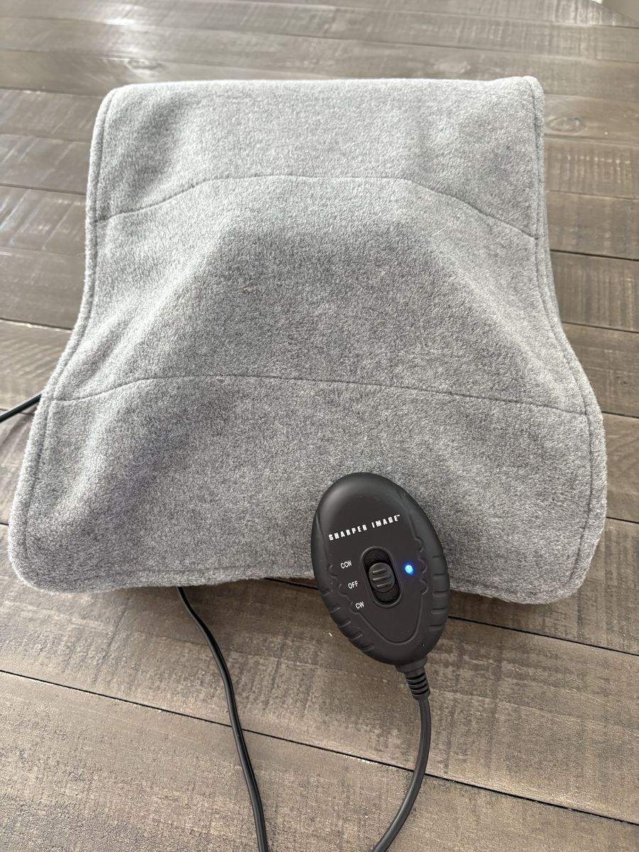 Sharper Image Gray Vibrating Massage Heat Pad with Controller - Excellent Condition