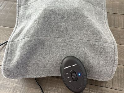 Sharper Image Gray Vibrating Massage Heat Pad with Controller - Excellent Condition